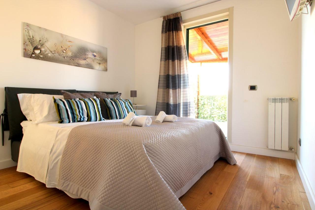 Suite Delicia Apartment - Appartamento Con Terrazza Neapel Exterior foto